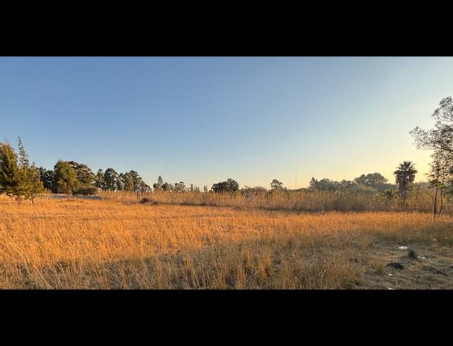 8,565M² VACANT LAND FOR SALE IN GLEN AUSTIN AH